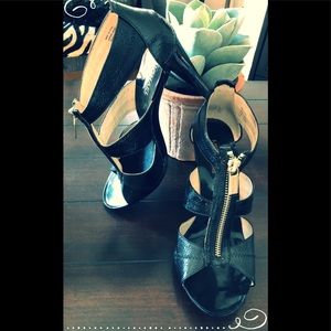 Michael kors  T-Strap high heels.